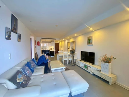 Bright & High 2-bedroom apartment in Watermark building, Tay Ho