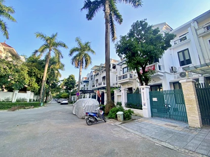 Bright & Modern 4-Bedroom Villa in Ciputra with Quiet & Green Surroundings