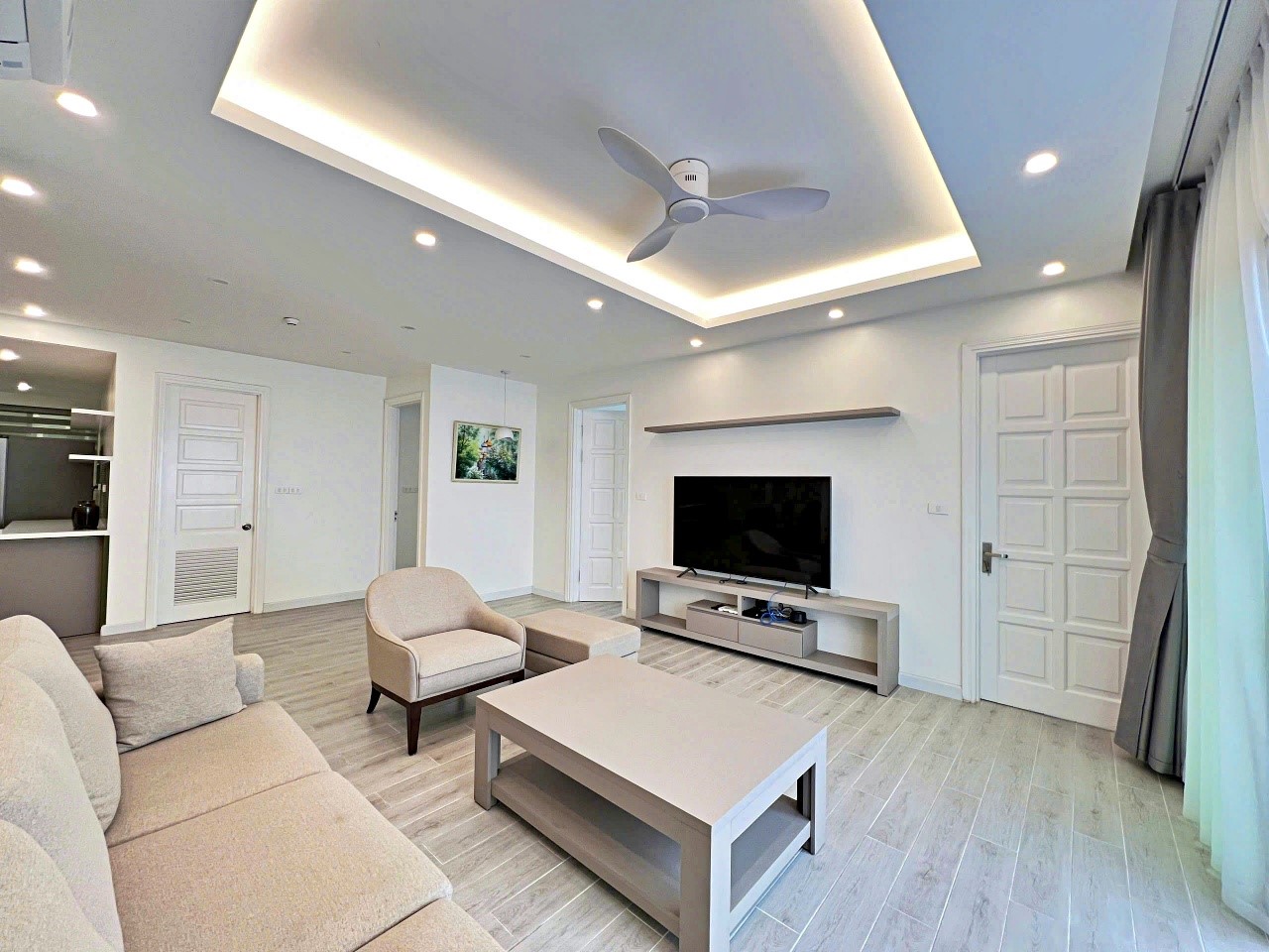 Nice and modern 3 bedrooms apartment for rent in L building, Ciputra Compound, Hanoi