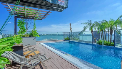Cozy 2-bedroom apartment with Rooftop Pool in Tay Ho