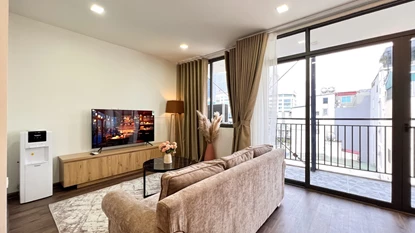 Modern 2-bedroom apartment with Wooden Finisnh in Ba Dinh