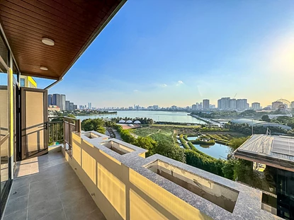 1-bedroom Apartment with Natural Light in Au Co, Tay Ho