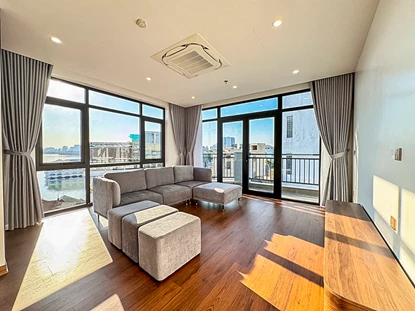 New Contemporary 4-bedroom Apartment with Natural light in Tay Ho