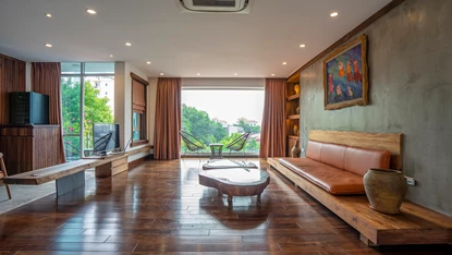 Wooden Finish 3-bedroom Apartment in Tay Ho 