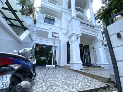 5-bedroom villa for rent in T block, Ciputra with modern design