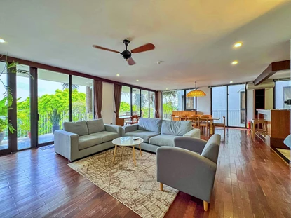 Spacious 4-bedroom apartment, large balcony on Quang Khanh street, Tay Ho