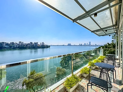 Lake view and spacious 3 bedroom apartment for rent on Quang An street, Tay Ho