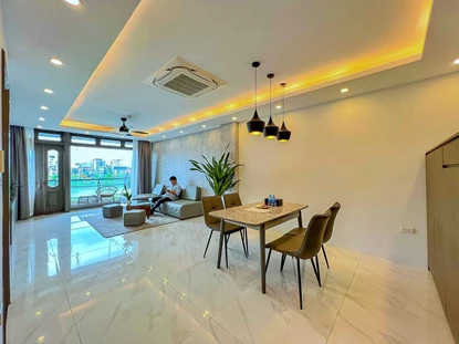2 bedroom apartment with lake view on Quang An street