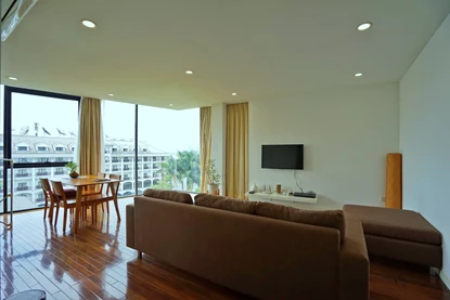 Spacious and lake view 1 bedroom apartment for rent in Tu Hoa, Tay Ho