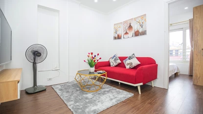 Nice and quiet apartment for rent in Kim Ma, Ba Dinh