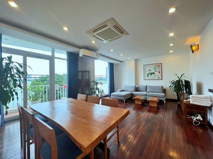 Lake view 3 bedroom apartment with balcony for rent on Quang Khanh