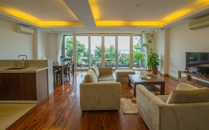 Lake view 3 bedroom apartment for rent on Quang Khanh street, Tay Ho