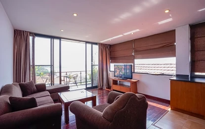 Beautiful lake view one bedroom for rent on Quang Khanh str, Tay Ho district