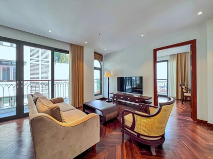 Lake view apartment with 3 bedrooms for rent in Quang Khanh, Tay Ho