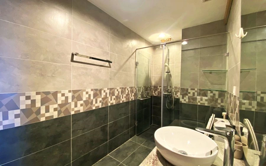 Modern furniture 3-bedroom apartment for rent in D'. Le Roi Soleil building, Tay Ho area