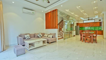 Nice and bright house with 4 bedrooms, 4 private bathrooms for rent in Tay Ho
