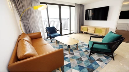 High floor and new 2 bedroom apartment for rent at Xuan Dieu, Tay Ho