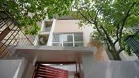 Nice 2 bedroom house with good quality furniture for rent in Tay Ho