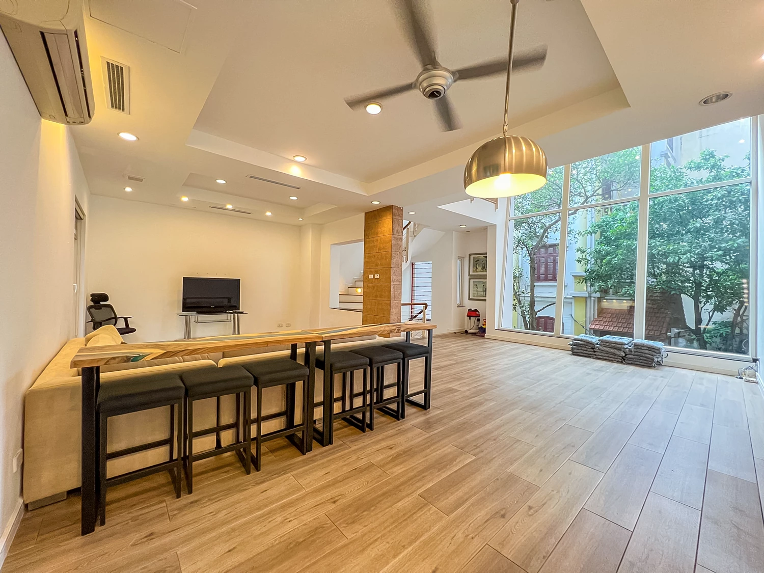 Nice 2 bedroom house with good quality furniture for rent in Tay Ho