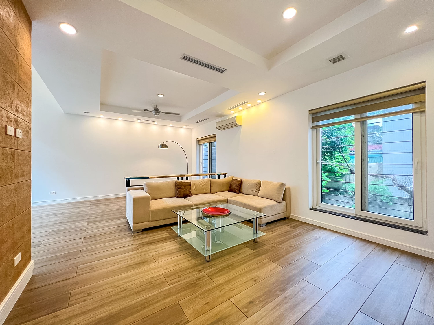 Nice 2 bedroom house with good quality furniture for rent in Tay Ho