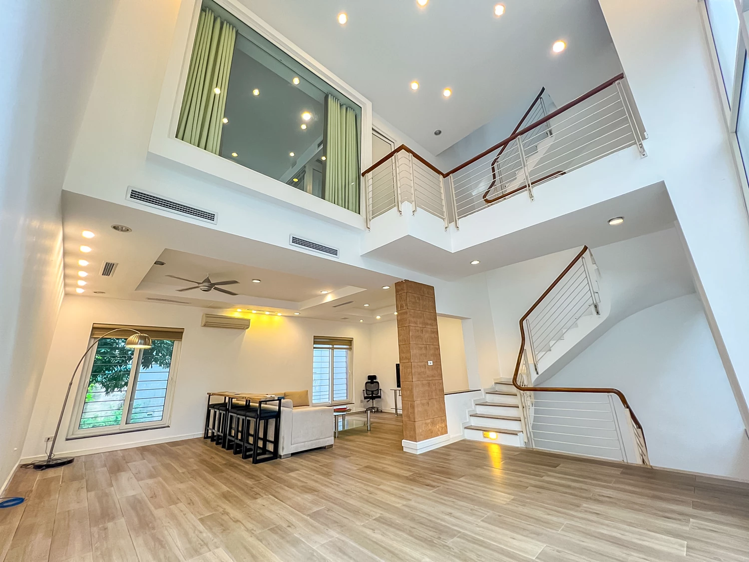 Nice 2 bedroom house with good quality furniture for rent in Tay Ho