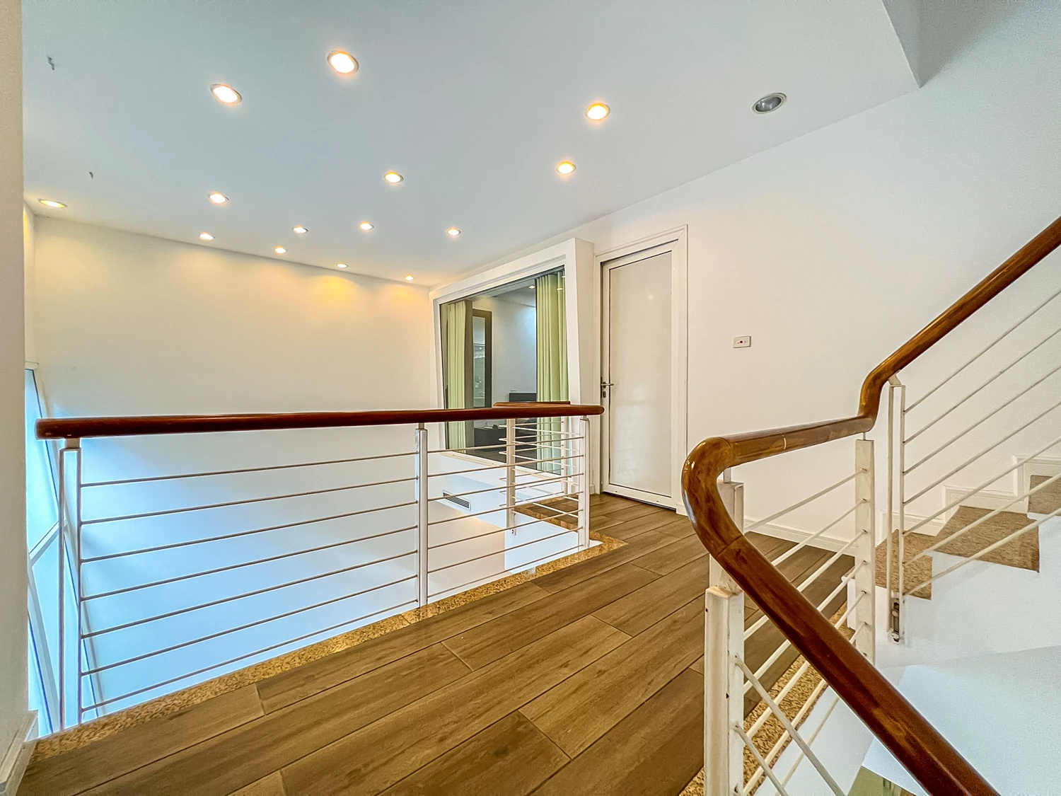 Nice 2 bedroom house with good quality furniture for rent in Tay Ho