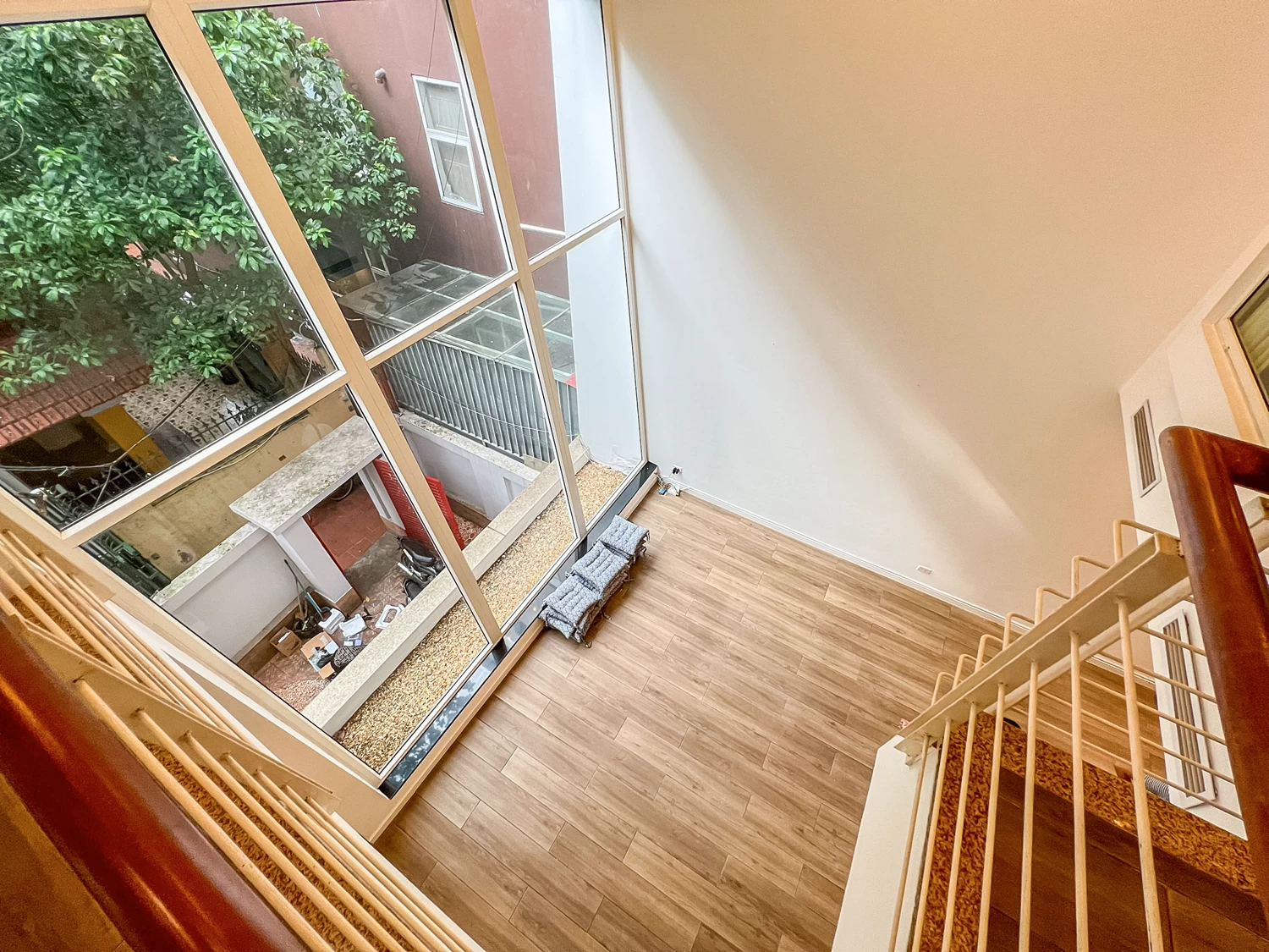 Nice 2 bedroom house with good quality furniture for rent in Tay Ho