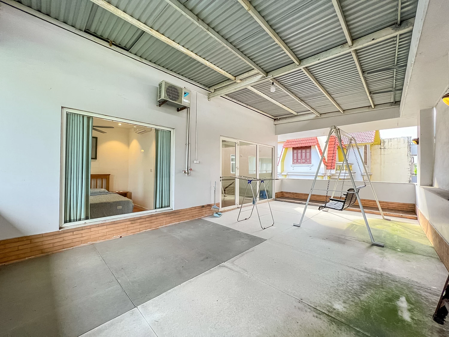 Nice 2 bedroom house with good quality furniture for rent in Tay Ho