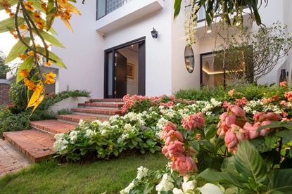 Luxurious and modern designed villa for rent in Q block, Ciputra 