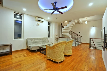 Lovely house with 2 bedrooms for rent on Tay Ho street