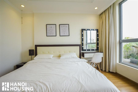 Beautiful 3 bedroom apartment with outdoor spaces for rent in Vinhomes Nguyen Chi Thanh, Hanoi
