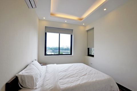 Lake views 2 bedroom apartment for rent in Dong Da dist., Hanoi