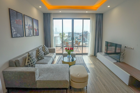 Lake view 2 bedroom apartment on the top floor with a huge balcony for rent in Xuan Dieu, Tay Ho