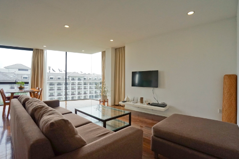 Spacious and lake view 1 bedroom apartment for rent in Tu Hoa, Tay Ho