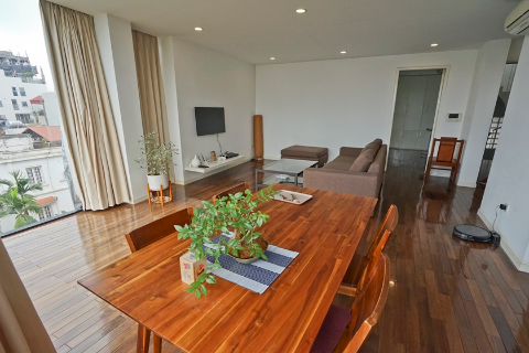 Spacious and lake view 1 bedroom apartment for rent in Tu Hoa, Tay Ho