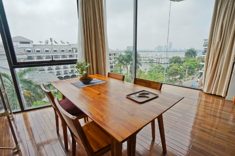 Spacious and lake view 1 bedroom apartment for rent in Tu Hoa, Tay Ho