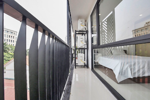 One Bedroom Apartment With Balcony For Rent In Truc Bach, Ba Dinh, Ha Noi