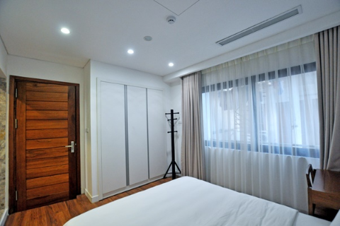 Elegant 1 bedroom bedroom apartment for rent in Ho Ba Mau lake, Hanoi