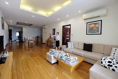 Luxurious 3 bedroom apartment, free usage of fitness center in Hai Ba Trung