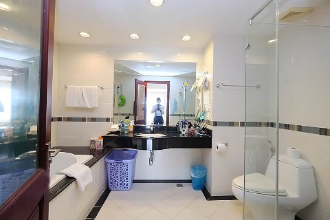 Luxurious 3 bedroom apartment, free usage of fitness center in Hai Ba Trung