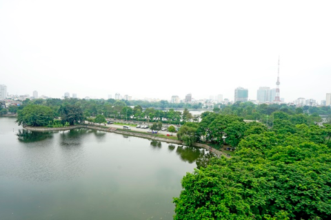 Lake views 02 bedroom apartment rental in Hai Ba Trung, Hanoi