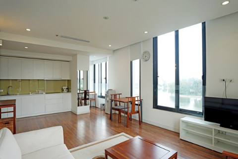 Lake views 1 bedroom apartment for rent in Ho Ba Mau, Hanoi near Thong Nhat park