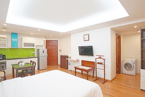 Cozy studio for rent in Hai Ba Trung, Hanoi near Thong Nhat park