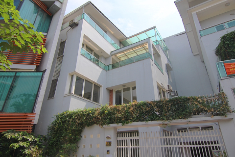 Tay Ho 4 bedroom house for rent with balcony, terrace, car access