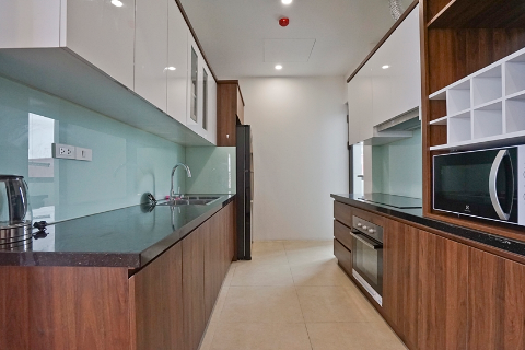 Beautiful and bright 3 bedroom apartment for rent in Dang Thai Mai, Tay Ho