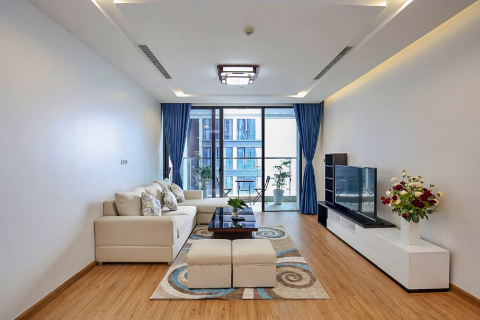 Beautiful apartment with 3 bedrooms for rent in Vinhomes Metropolis, Ba Dinh