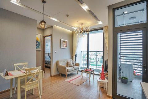 Luxury One bedroom apartment for rent in Vinhomes Metropolis, Lieu Giai