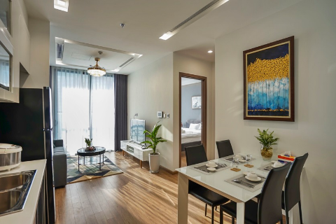 High floor one bedroom apartment for rent in Vinhomes Metropolis, Lieu Giai, Ba Dinh