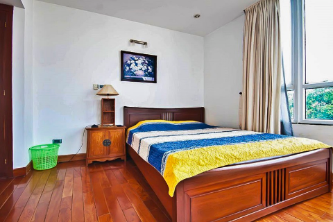 Bright 1 bedroom apartment for rent in Mac Dinh Chi, Truc Bach, Ba Dinh