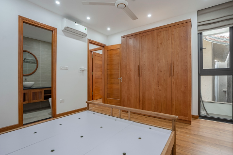 Beautiful apartment with 2 bedrooms and nice balcony for rent in Xuan Dieu, Tay Ho